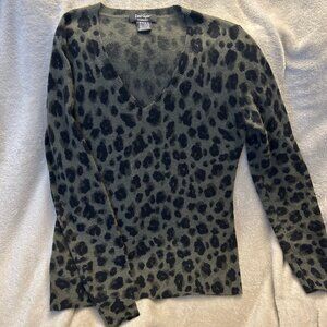 903. Lord & Taylor 100%‎ Cashmere Animal Print Sweater